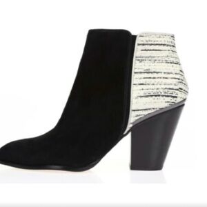 Dolce Vita Black and White Ankle Boots - size 7